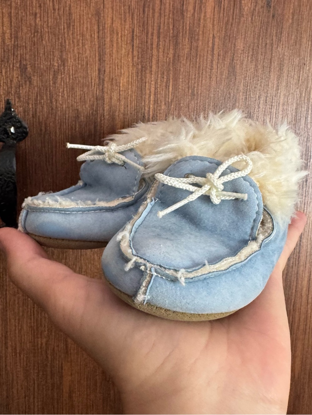 Vintage Blue & Cream Toddler Baby Slippers Shoes Size 5 Moccasins